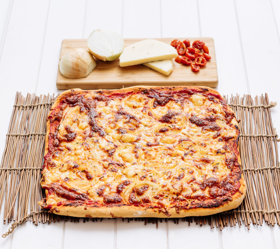 pizza-de-cebolla-y-provolone